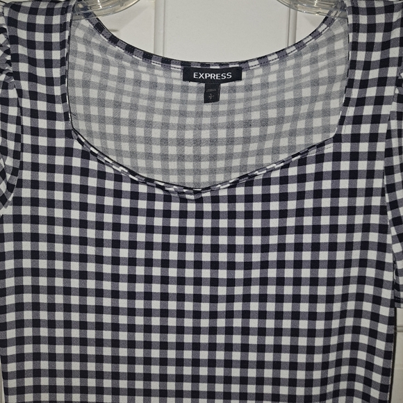 Sale: All Tops, Buy 1 Get 1 Free - Picture 5 of 6